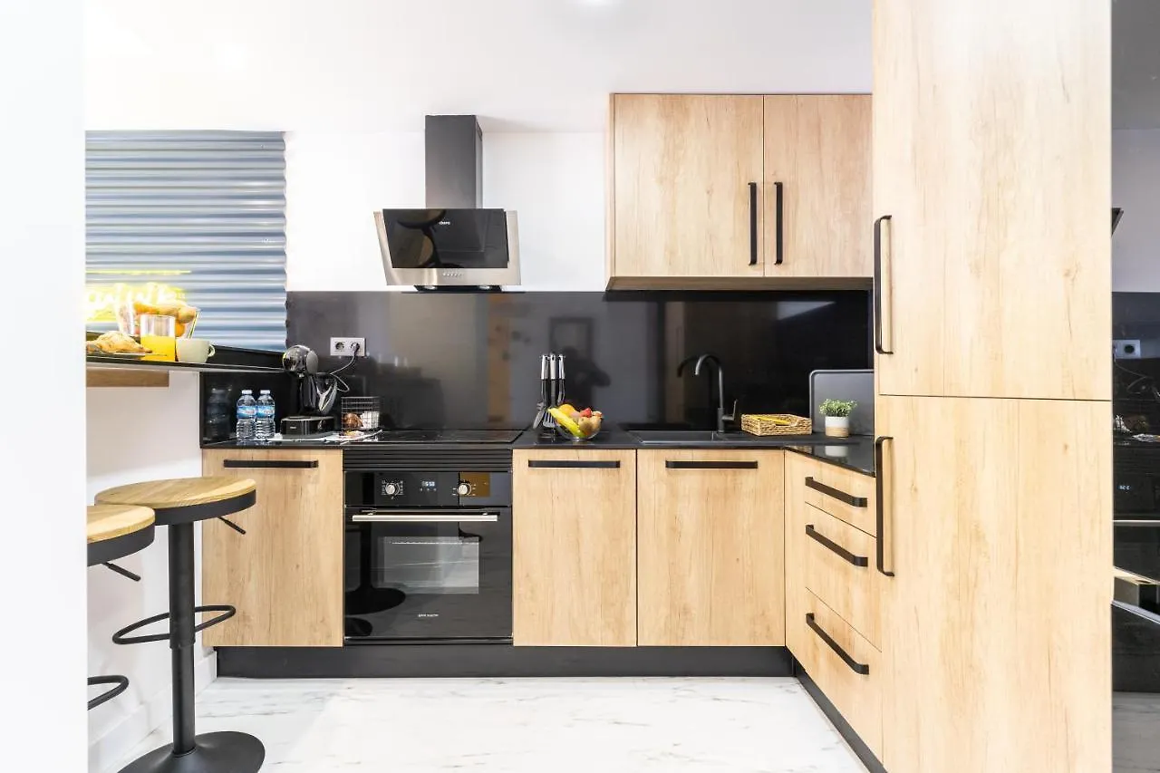 Apartment Expoholidays- Apartaments Paseo Maritimo Almeria Spain