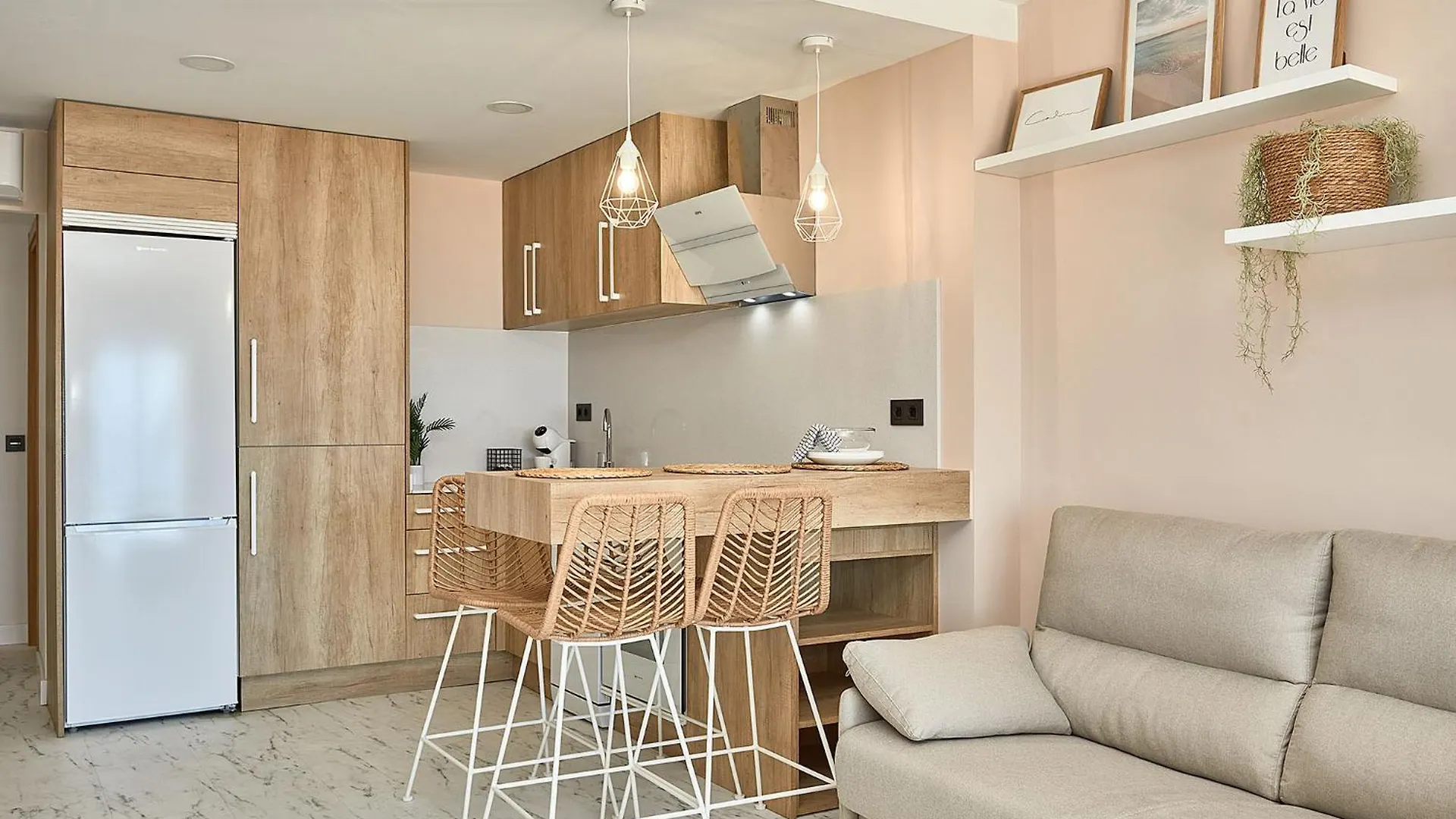 Apartment Expoholidays- Apartaments Paseo Maritimo Almeria Spain